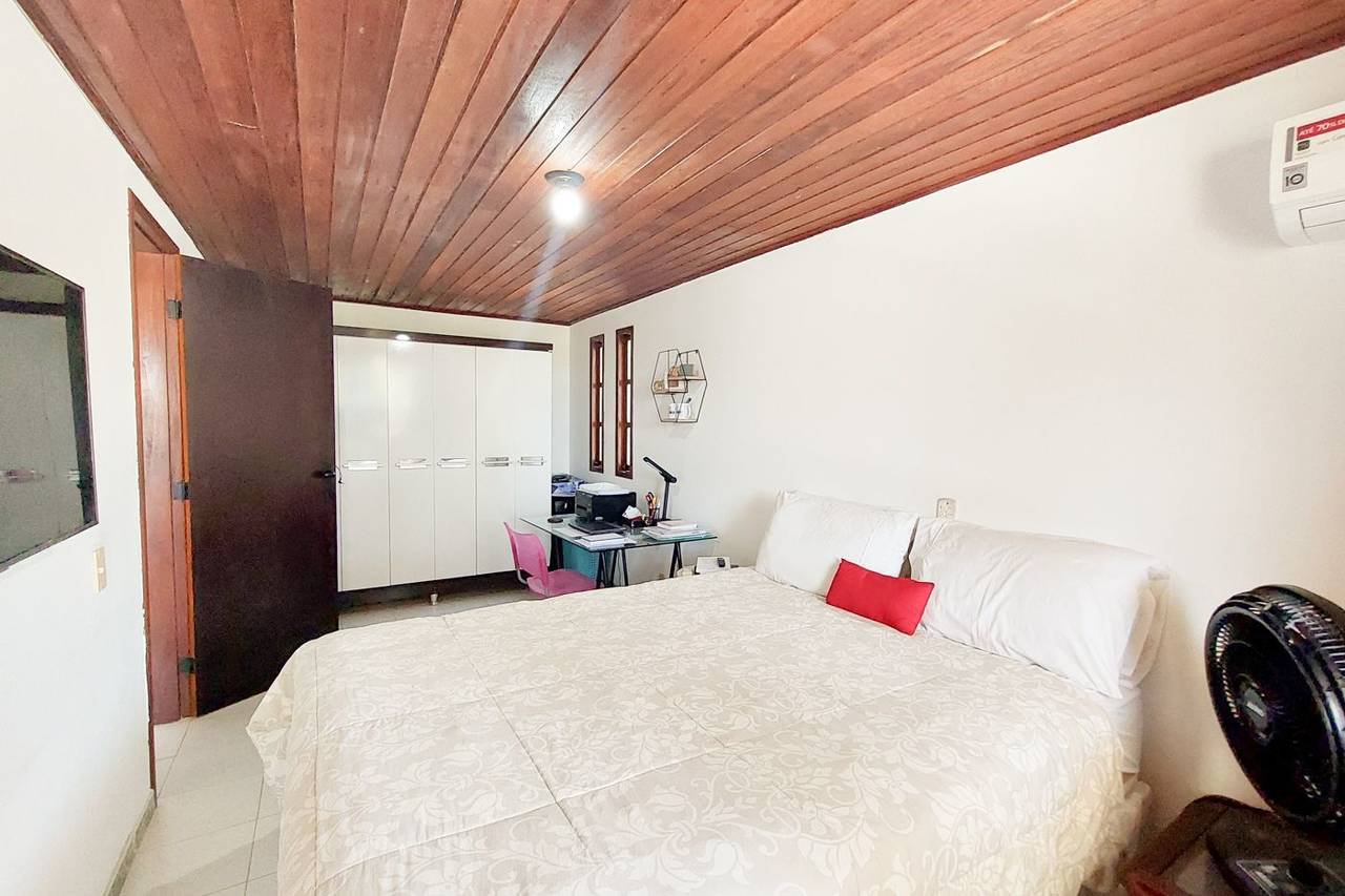 Casa de Condomínio à venda com 4 quartos, 280m² - Foto 9